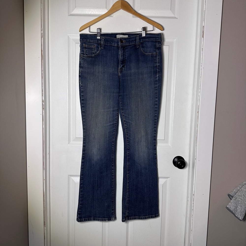 Levis 515 Boot Cut Jeans Womens 14M Medium‎ Wash Blue Stretch Denim Mid Rise